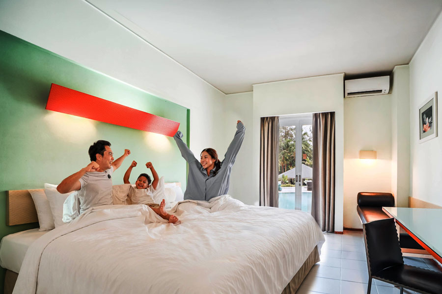 Visual: Harris Resort Waterfront Batam Meluncurkan Promo Pay 2 Stay 3